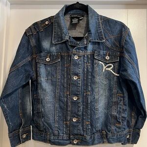 Rocawear Vintage Embroidered Dark Wash Blue Jean Denim Jacket. Size‎ Medium.